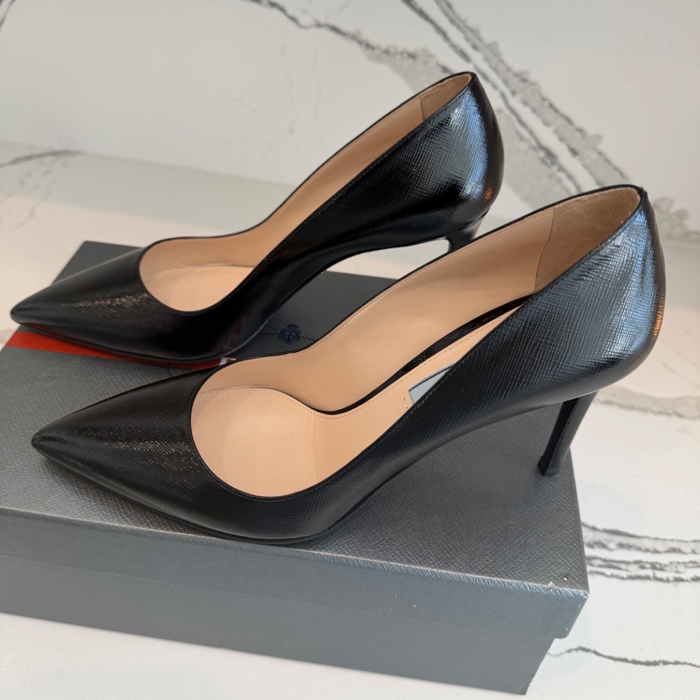 Prada Safiano Leather Pump - Picture 2 of 6
